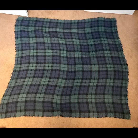 American Eagle Jumbo Scarf - Picture 3 of 3